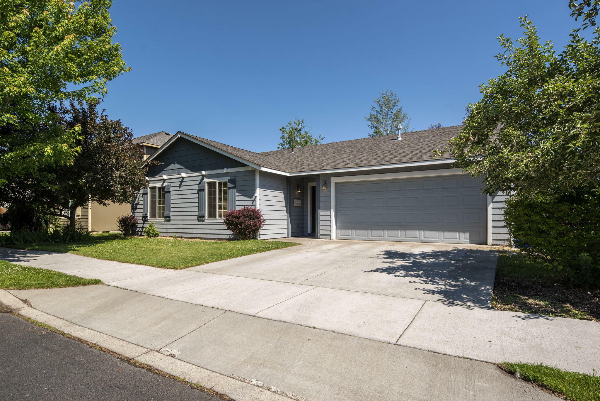 Property Photo:  2875 SW Deschutes Drive  OR 97756 