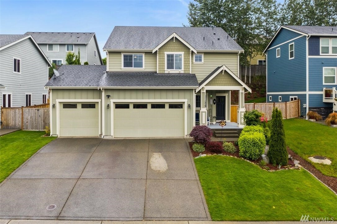 Property Photo: 12107 181st Ave E WA 98391