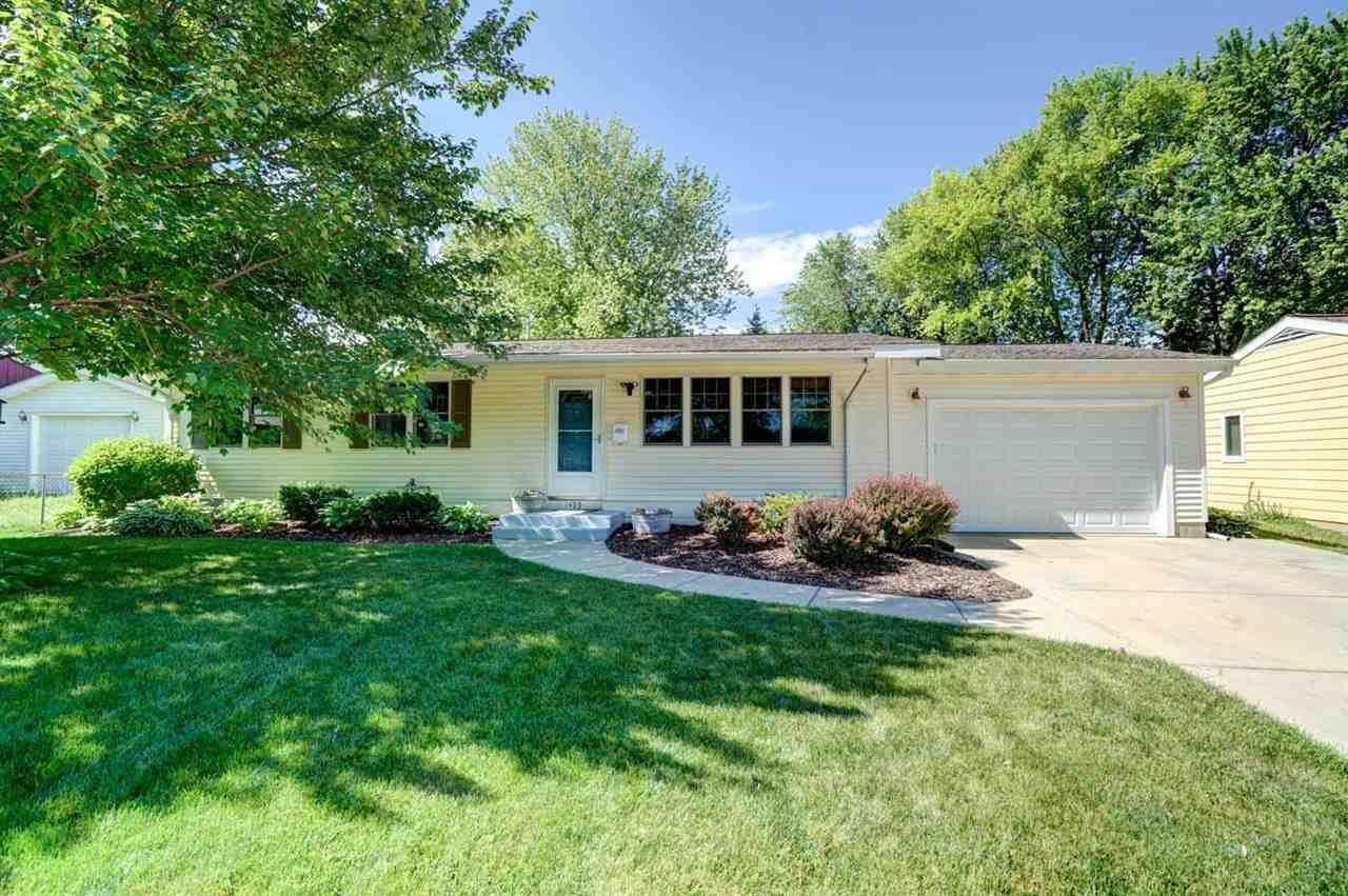 Property Photo:  1409 Wyoming Way  WI 53704 