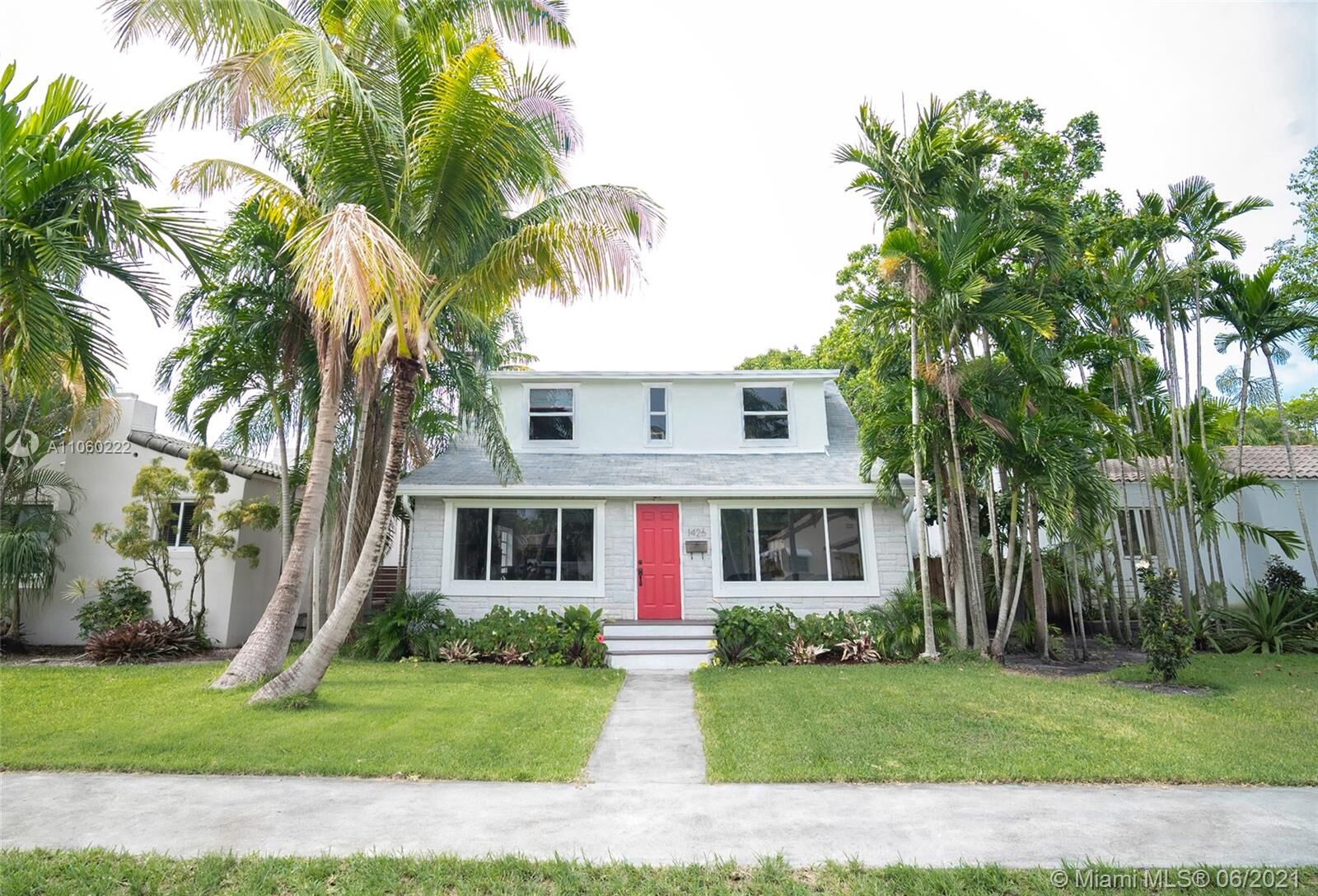 Property Photo: 1426 Van Buren St FL 33020