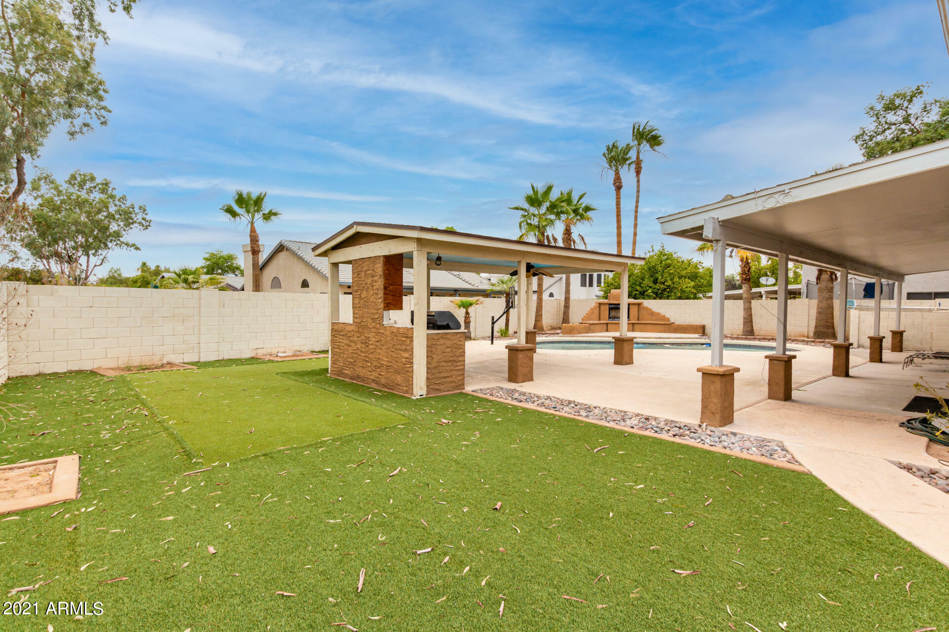 Property Photo: 1202 N Leoma Court AZ 85225