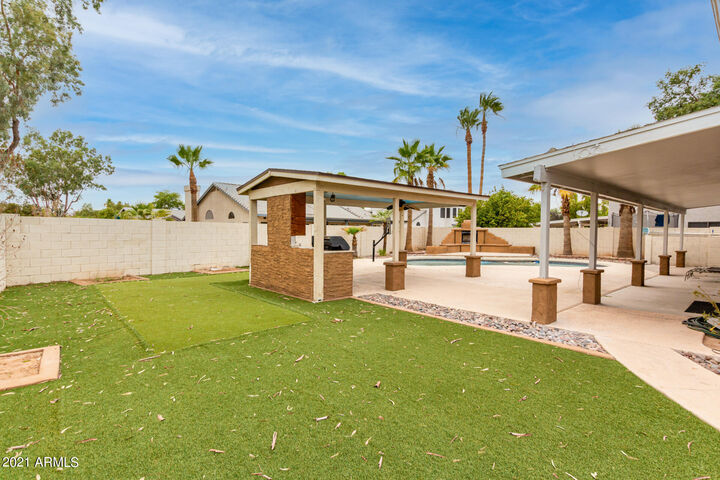 Property Photo: 1202 N Leoma Court AZ 85225