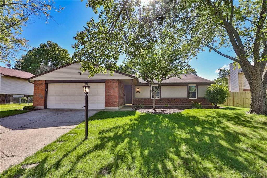 Property Photo: 8920 Hickorygate Lane OH 45424