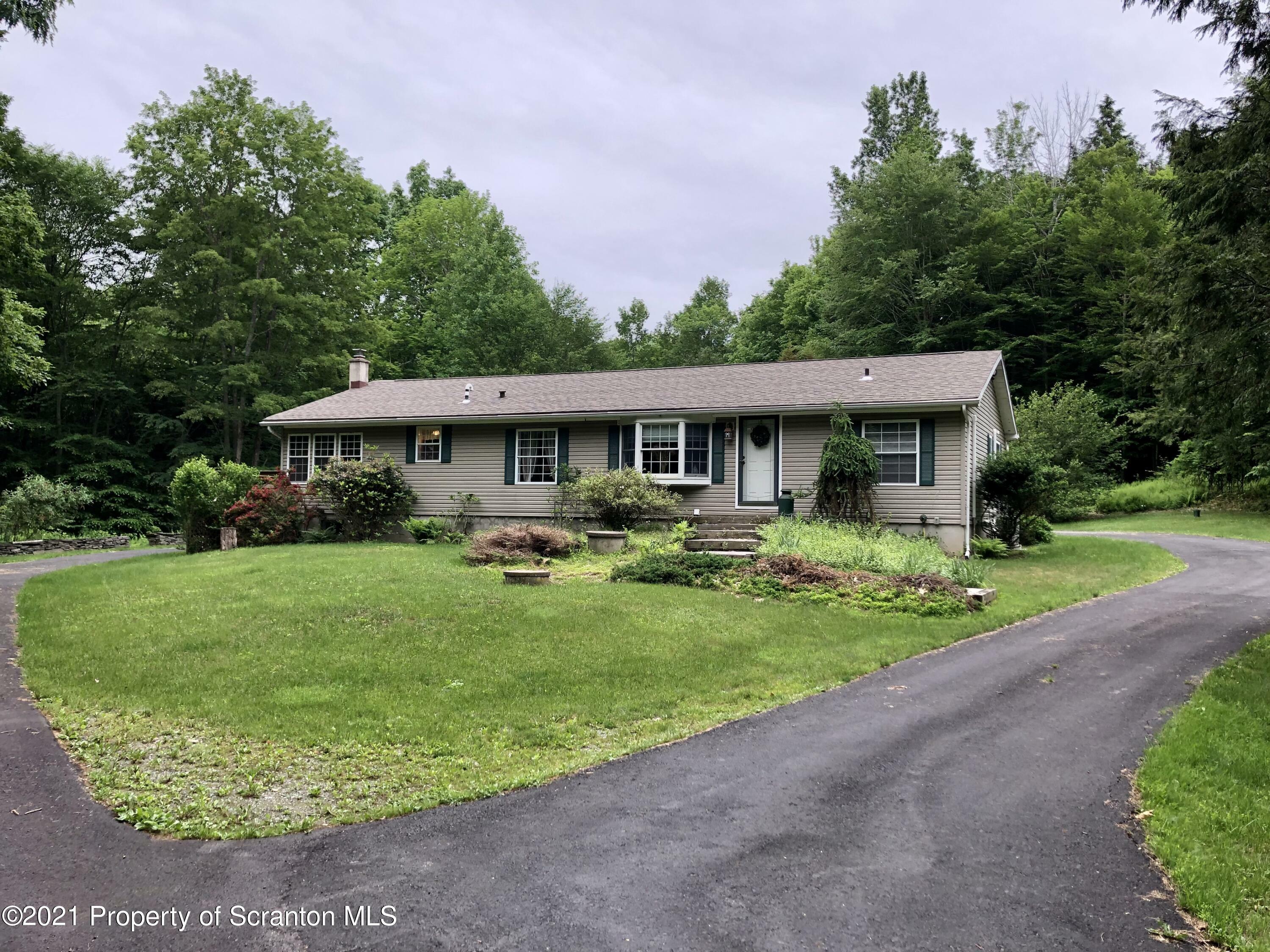 Property Photo:  89 Valley View Drive  PA 18419 