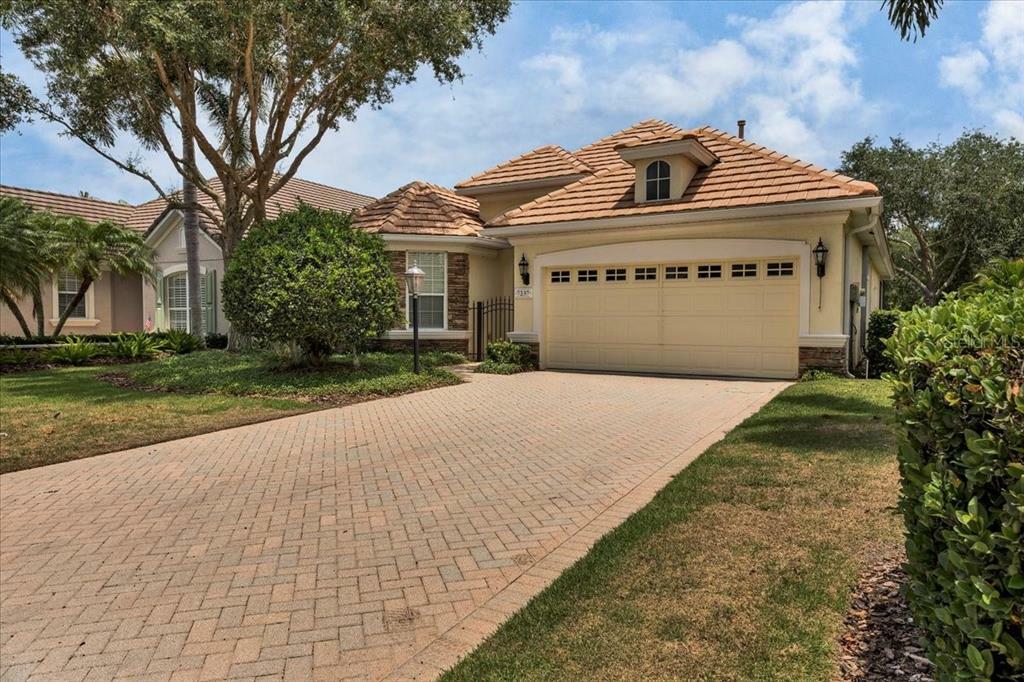 Property Photo:  7237 Orchid Island Place  FL 34202 