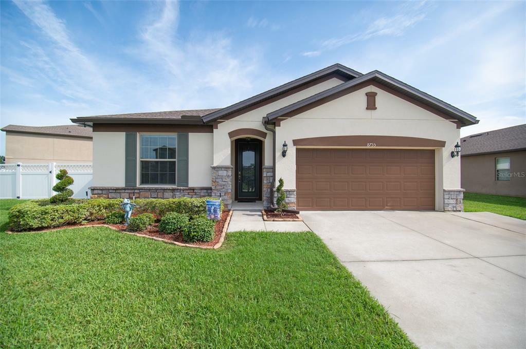 Property Photo:  8735 Hinsdale Heights Drive  FL 33868 