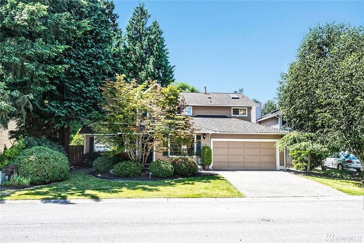 Property Photo:  11820 40th Ave SE  WA 98208 