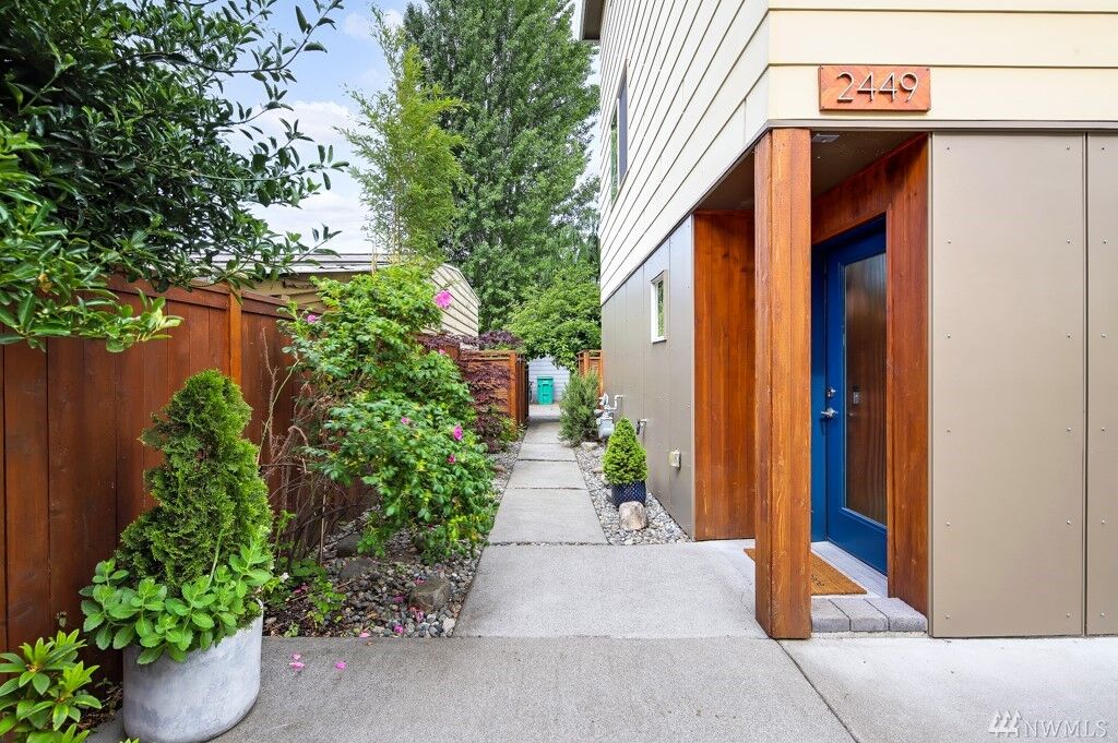 Property Photo:  2449 55th Ave SW  WA 98116 