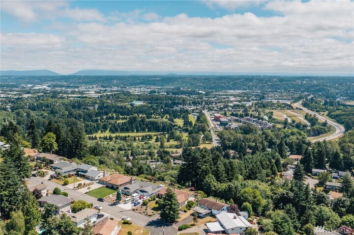 Property Photo:  25128 43rd Ave S  WA 98032 