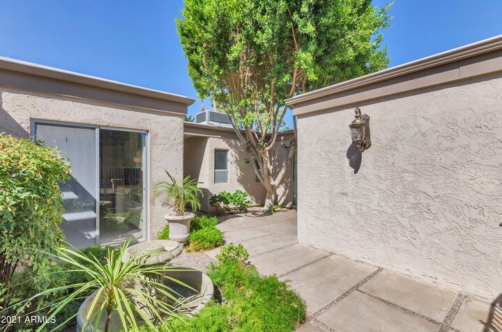 Property Photo: 14220 N 3rd Avenue AZ 85023