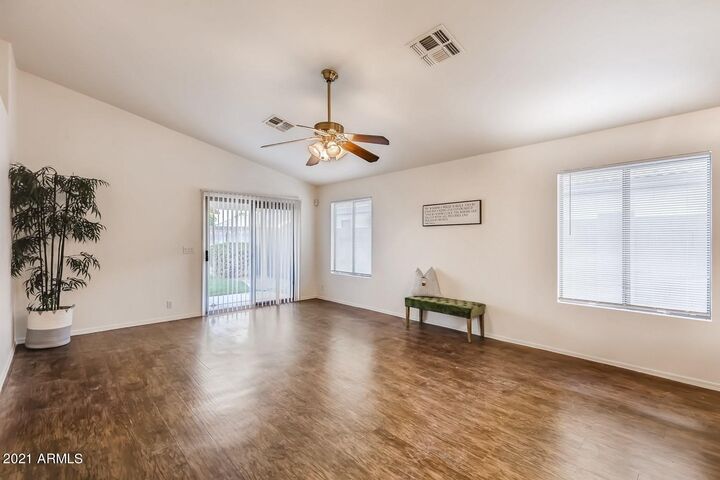 Property Photo: 9405 W Cinnabar Avenue AZ 85345