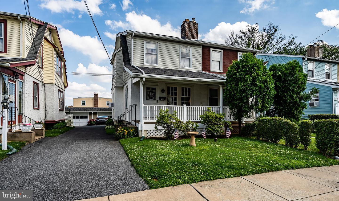 Property Photo: 104 W Broadway Avenue PA 19018
