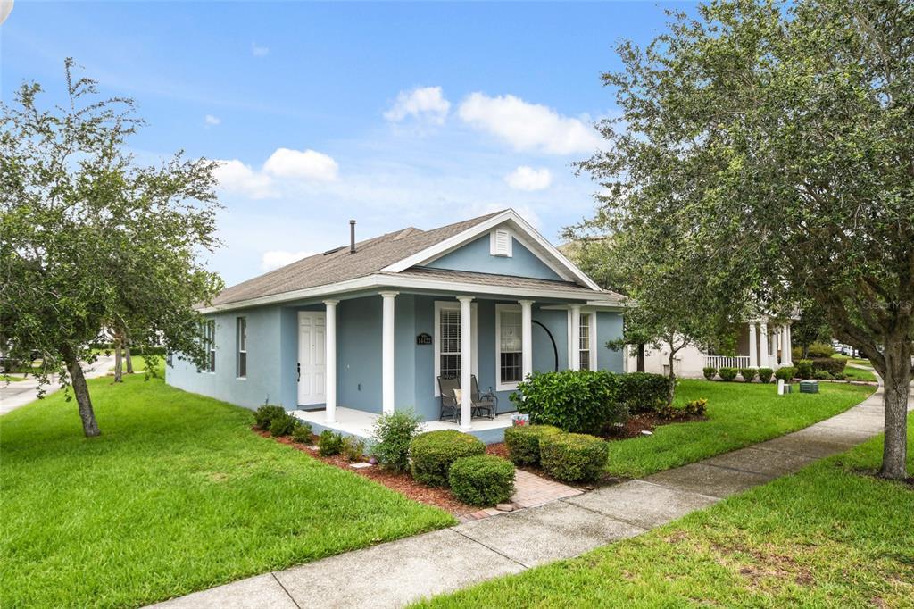Property Photo: 14422 Whittridge Drive FL 34787