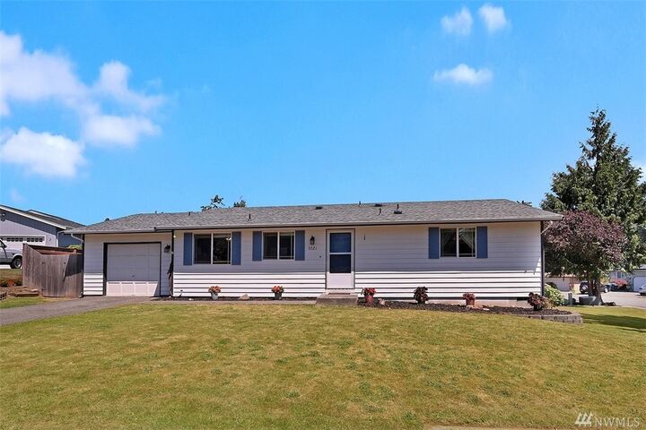 9721 8th St NE  Lake Stevens WA 98258 photo