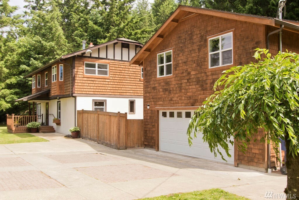 Property Photo:  12245 SE May Creek Park Dr  WA 98056 