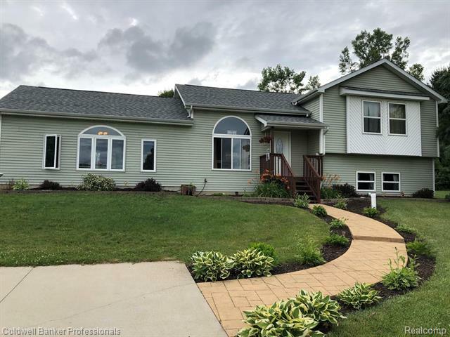 Property Photo: 6095 N Lake Road MI 48464