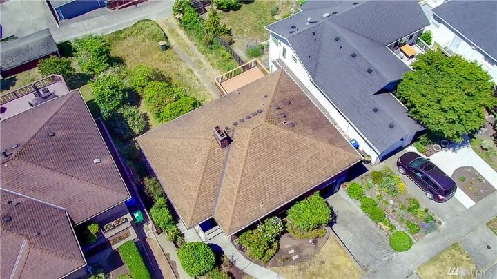 Property Photo:  6611 38th Ave SW  WA 98126 