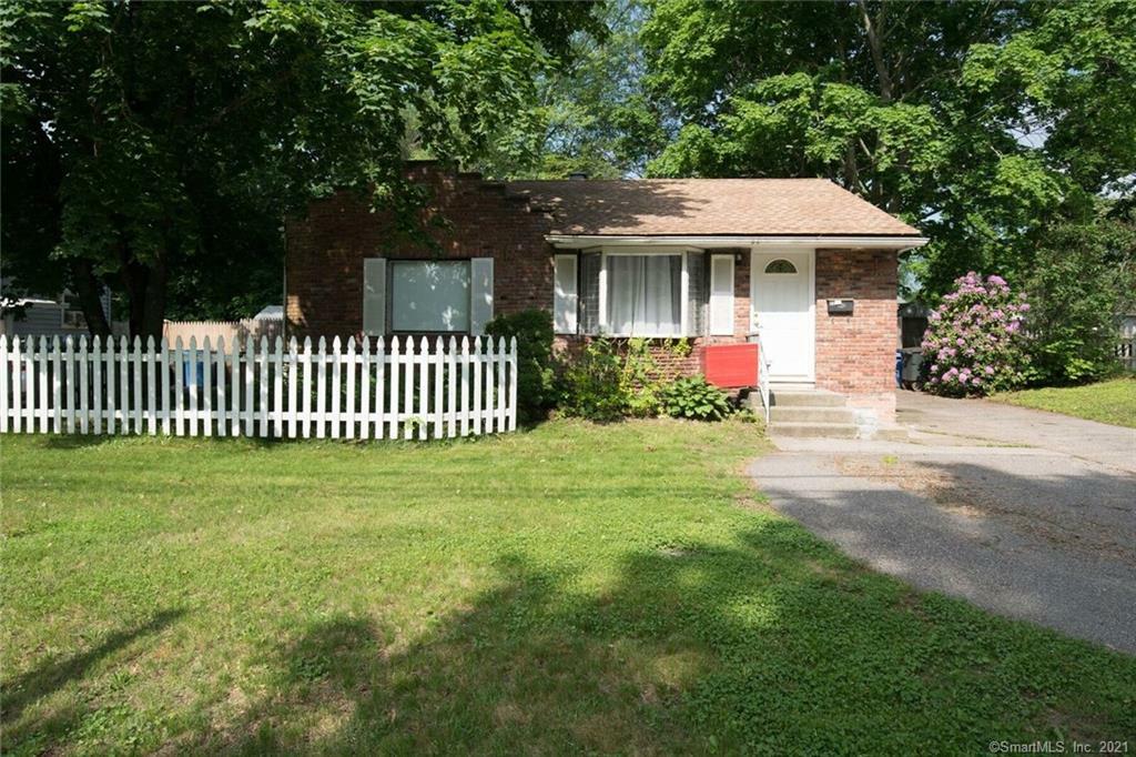 Property Photo: 605 New London Turnpike CT 06360