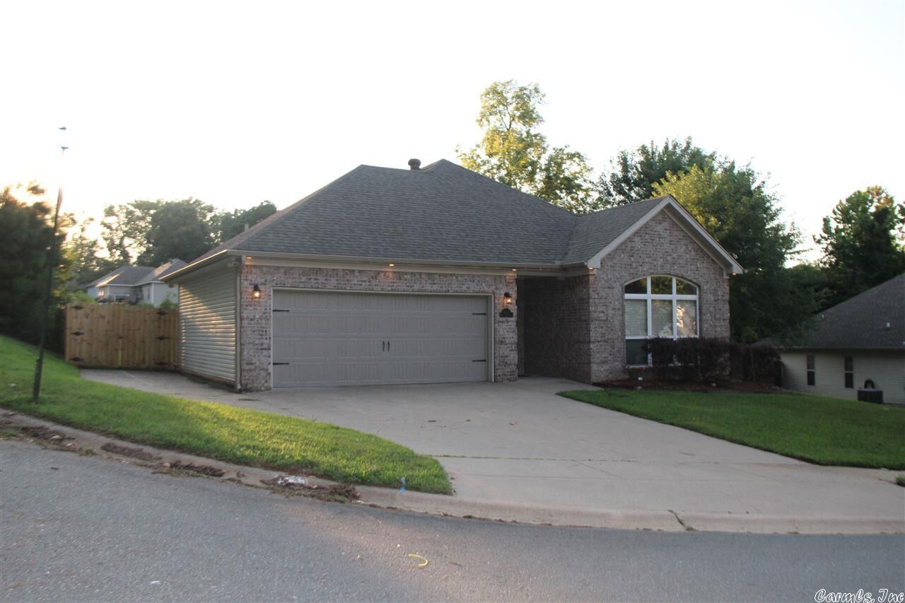Property Photo: 4501 Meadow Ridge Ln AR 72002