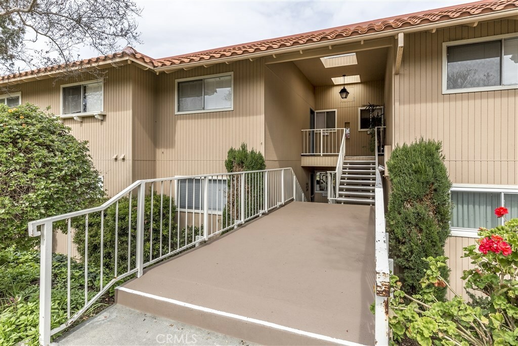 Property Photo:  606 Ave Sevilla C  CA 92637 