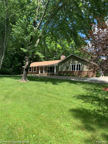 Property Photo:  2413 Hunter Road  MI 48114 