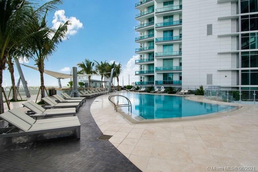 Property Photo:  900 Biscayne Blvd 4702  FL 33132 