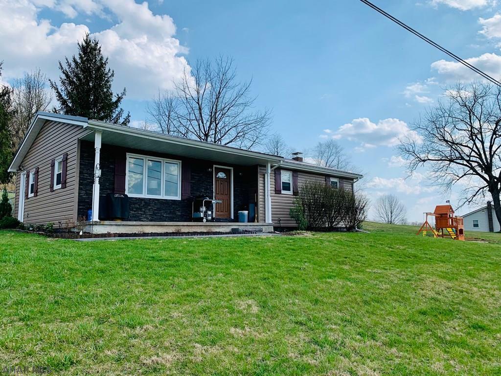 Property Photo:  2165 Younts Road  PA 15522 