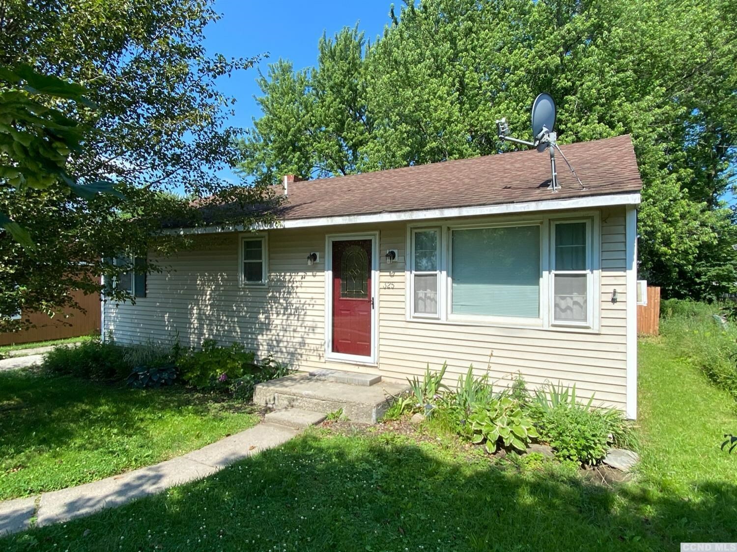 Property Photo:  325 Lincoln Boulevard  NY 12534 