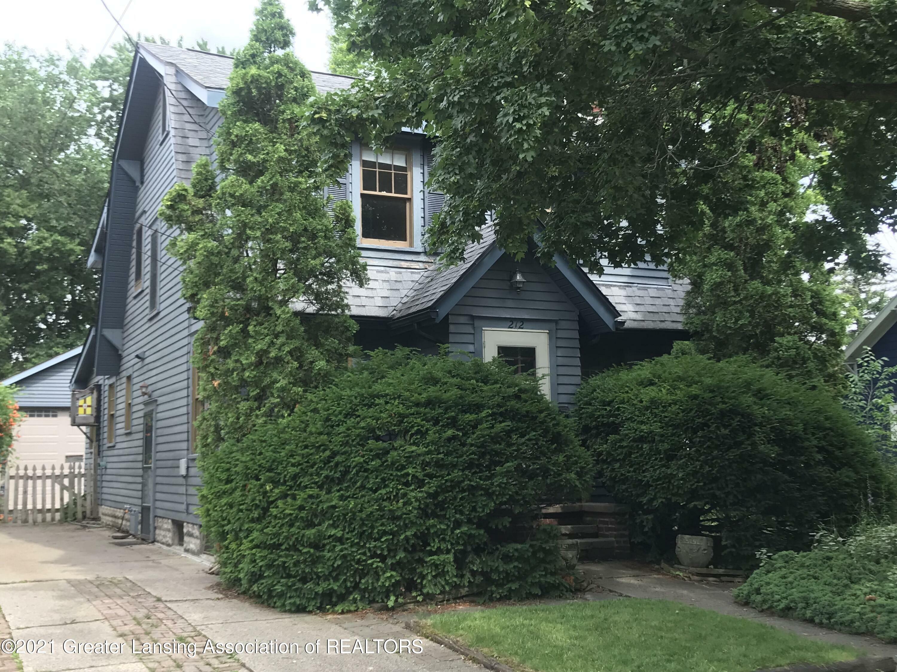 Property Photo:  212 N Hayford Avenue  MI 48912 