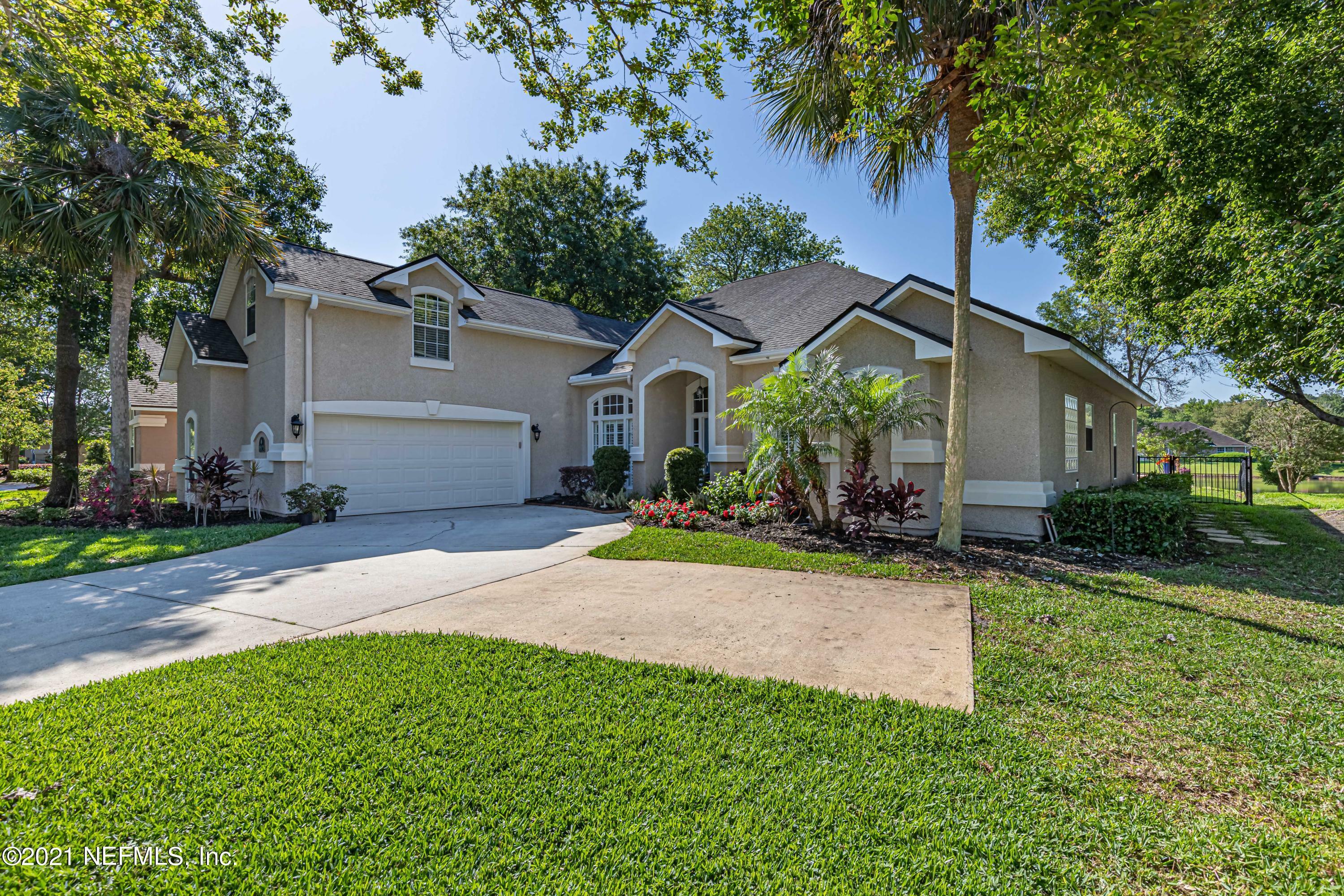 Property Photo:  1921 Fox Glove Lane  FL 32003 