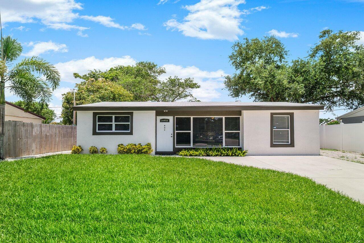 Property Photo:  431 Seminole Drive  FL 33462 