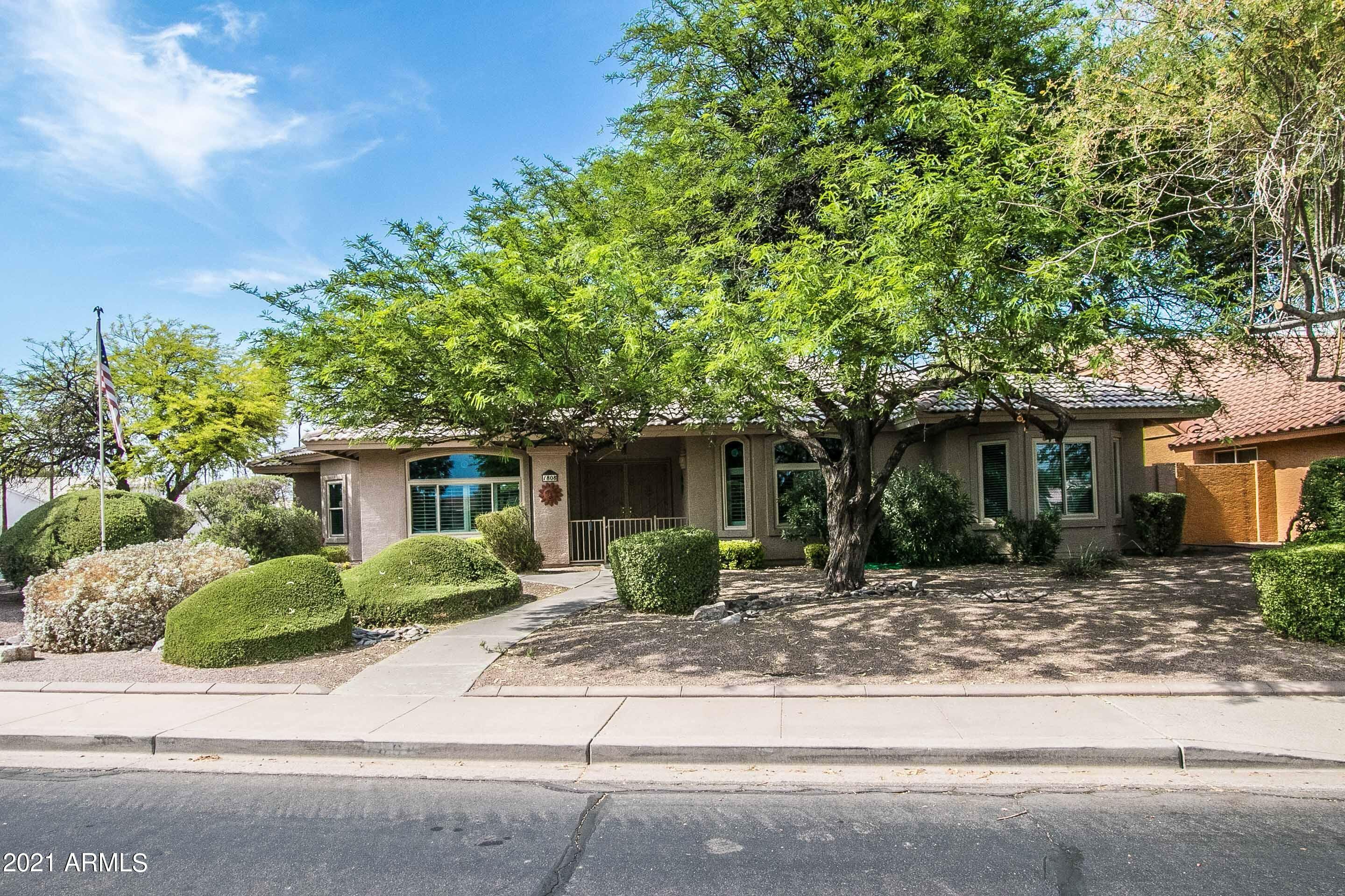 Property Photo:  1808 E Palomino Drive  AZ 85284 