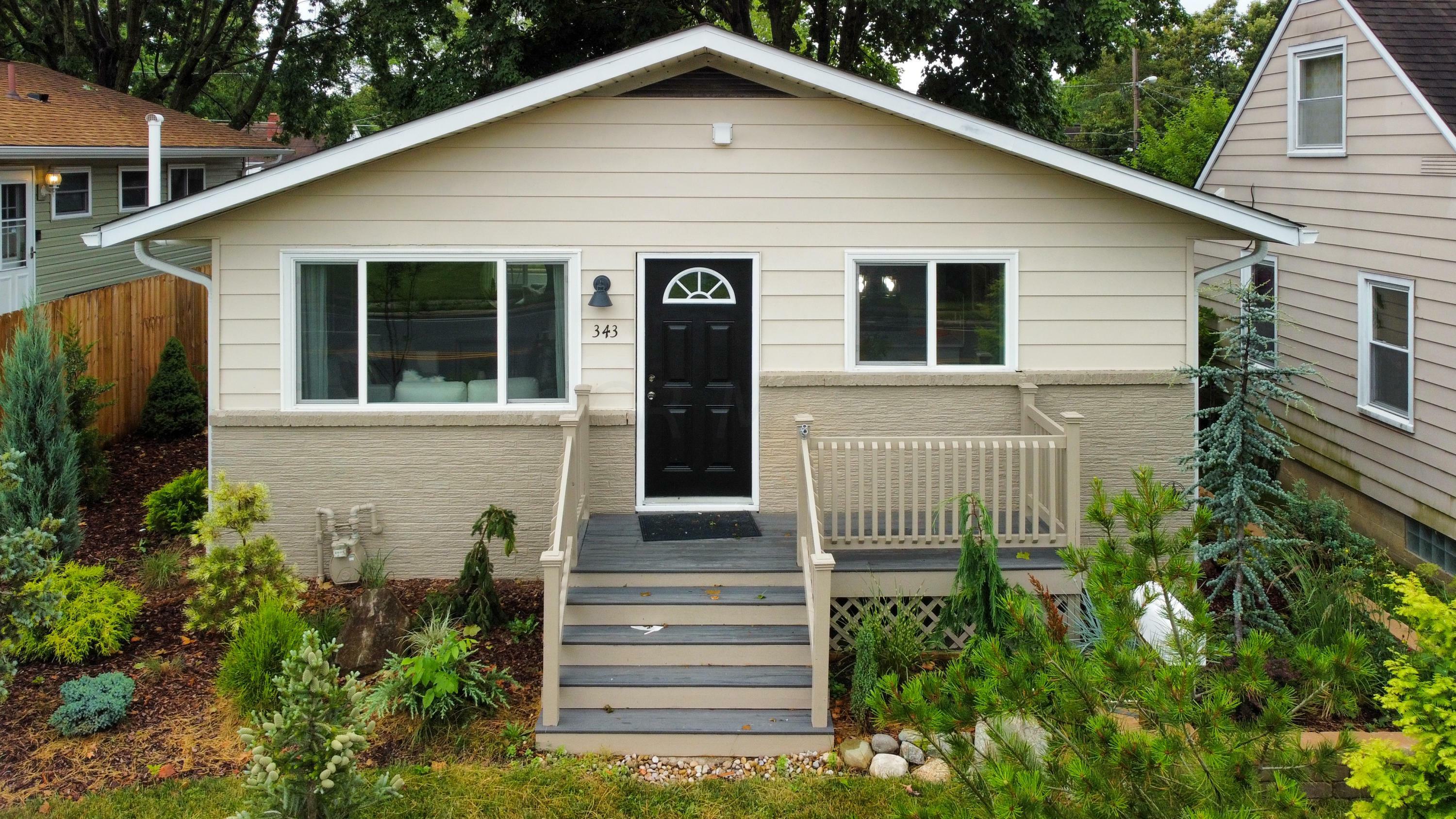 Property Photo: 343 Morse Road OH 43214