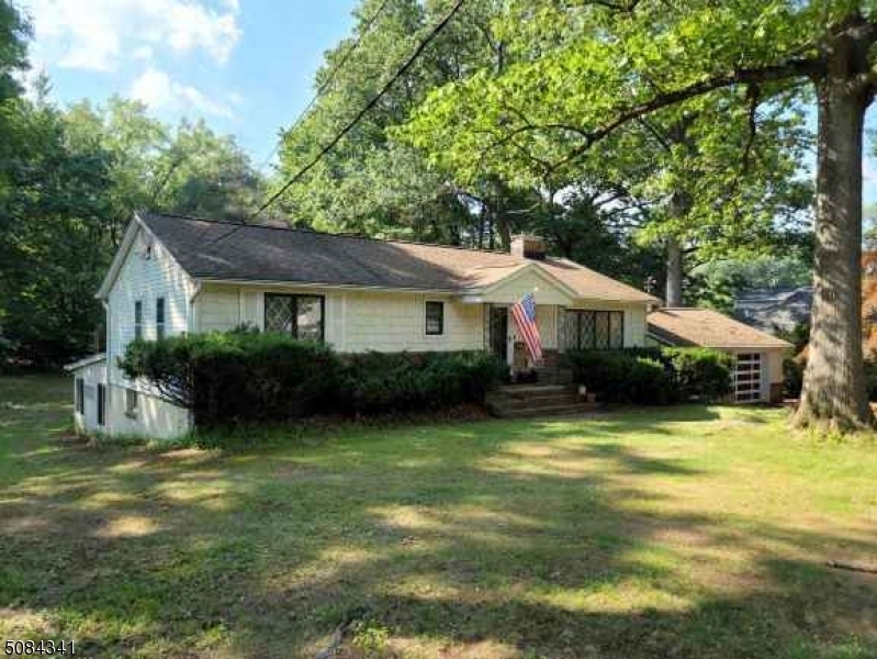 Property Photo:  176 Fox Hill Rd  NJ 07834 