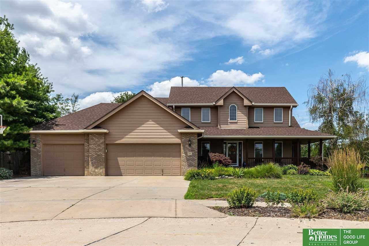 Property Photo:  706 S Fillmore  NE 68046-0000 