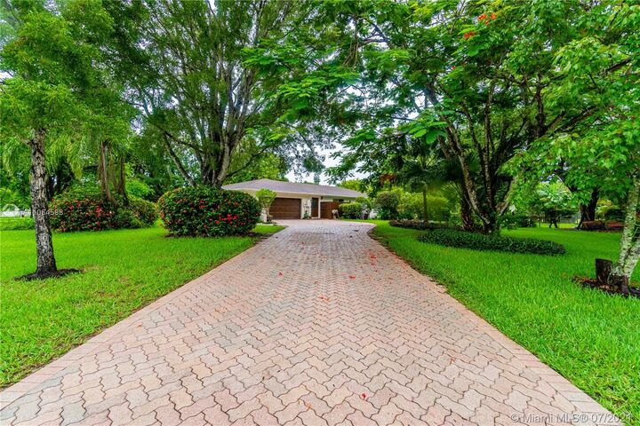 5079 SW 178th Ave  Southwest Ranches FL 33331 photo