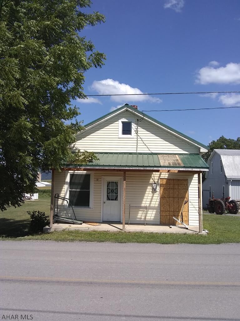 Property Photo:  952 Kings Road  PA 16664 