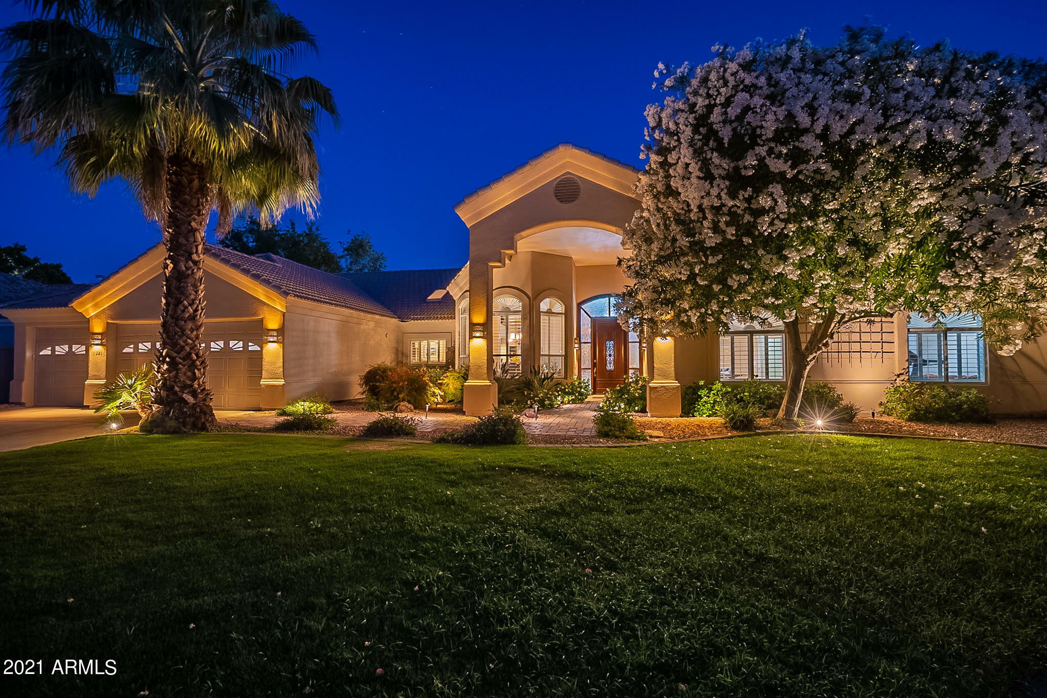 Property Photo: 11221 E Del Timbre Drive AZ 85259