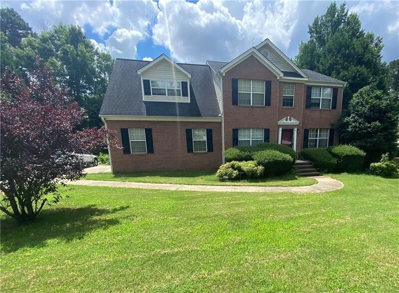 Property Photo:  2925 Angel Oak Circle  GA 30019 