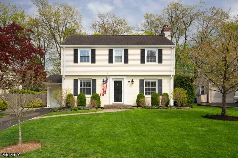 Property Photo:  31 Fairview Ave  NJ 07901 