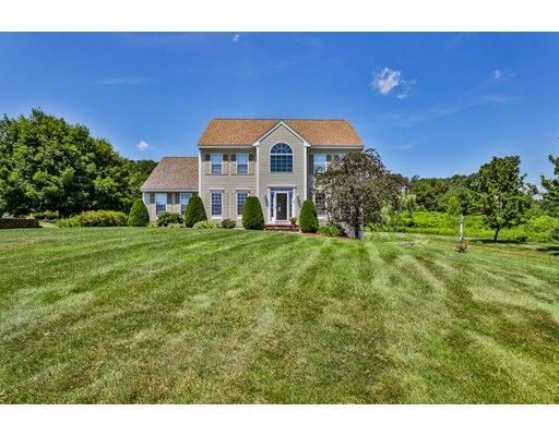 Property Photo:  32 Greenfield Dr  NH 03865 