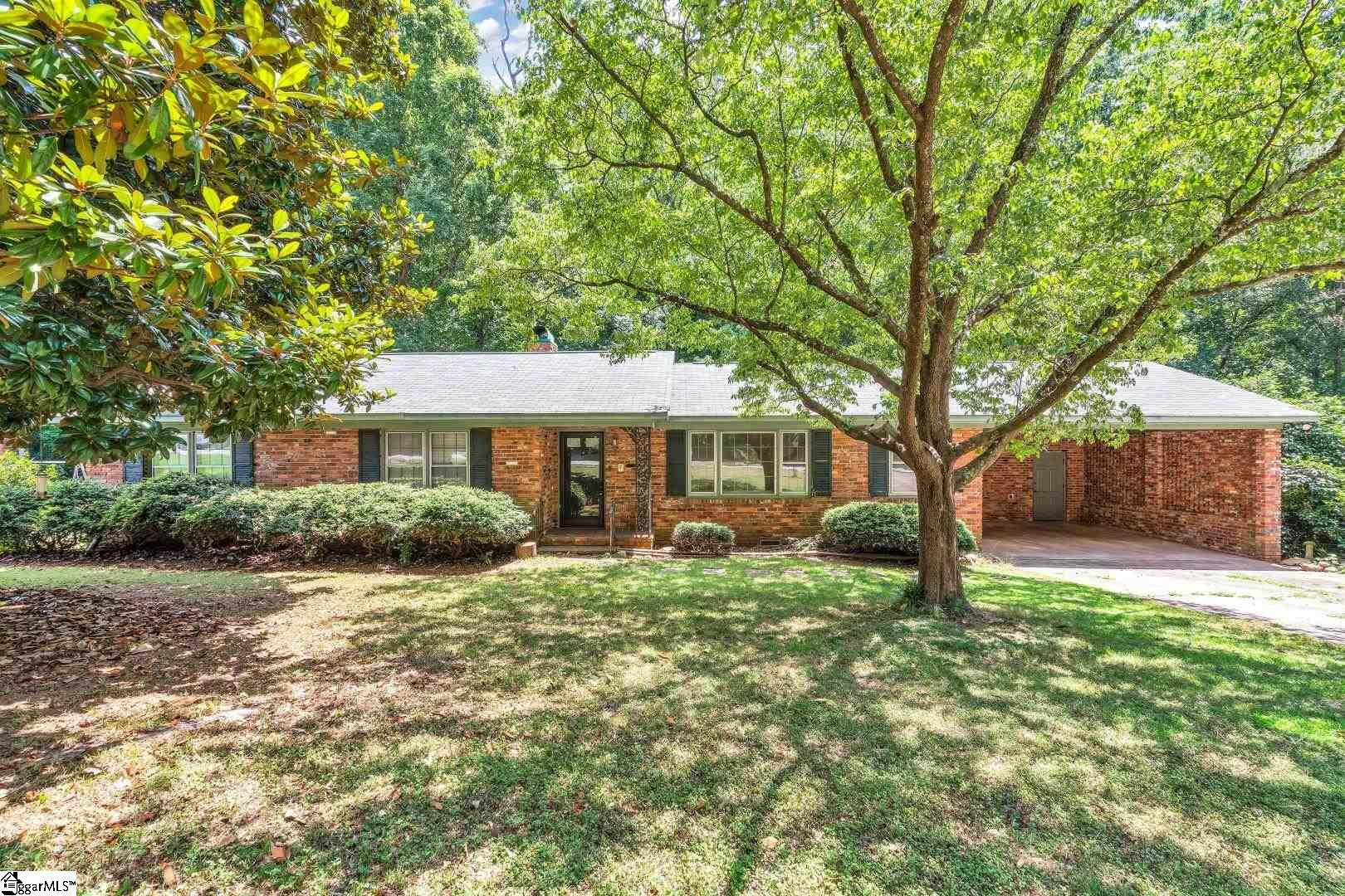 Property Photo:  411 Springwood Drive  SC 29302 