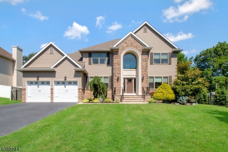 Property Photo:  39 Jacobs Ln  NJ 07076 