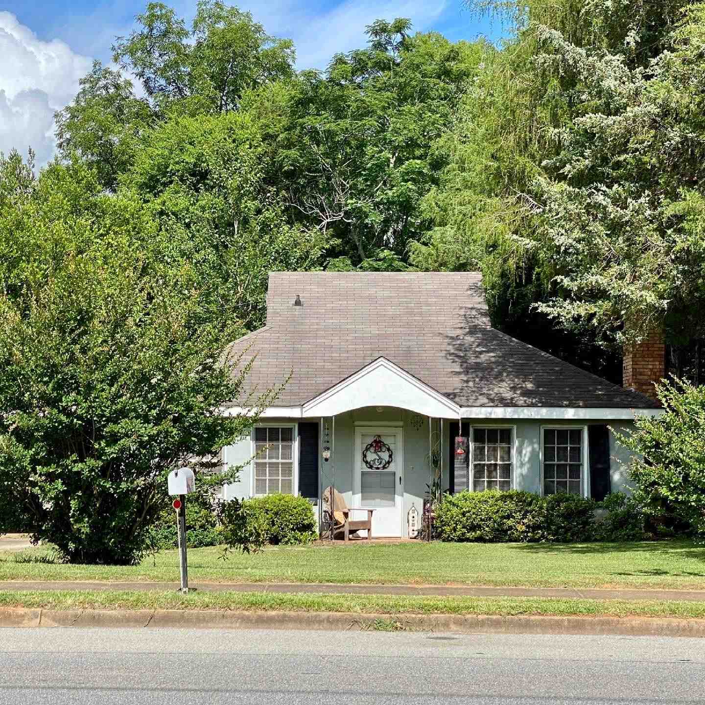 Property Photo:  605 S Main Street  GA 30642 