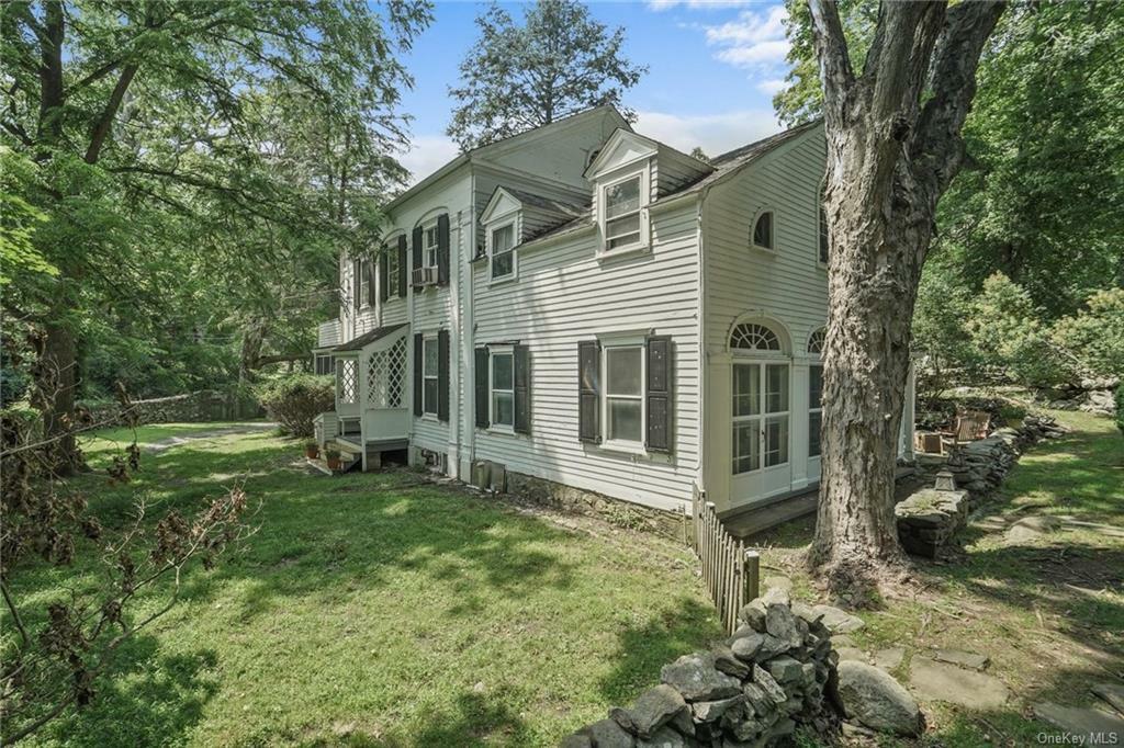 Property Photo:  540 Union Valley Road  NY 10541 