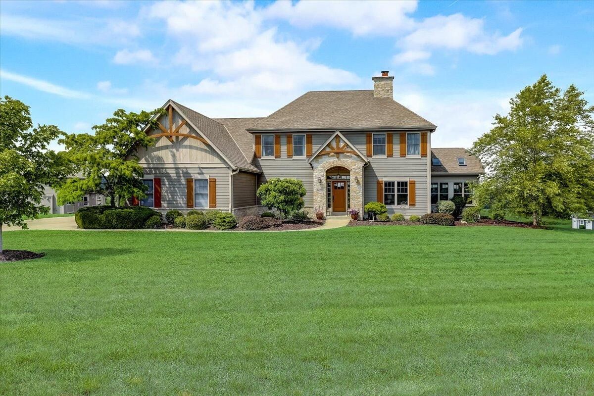 Property Photo:  1180 Hickory Hill Pkwy  WI 53033 