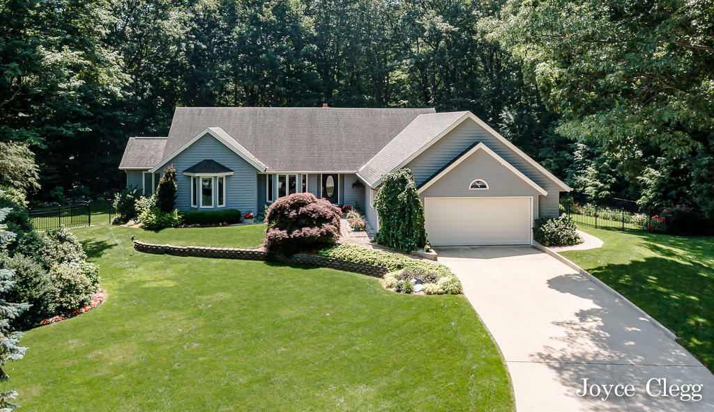 Property Photo:  2278 Woodlark Drive  MI 49424 