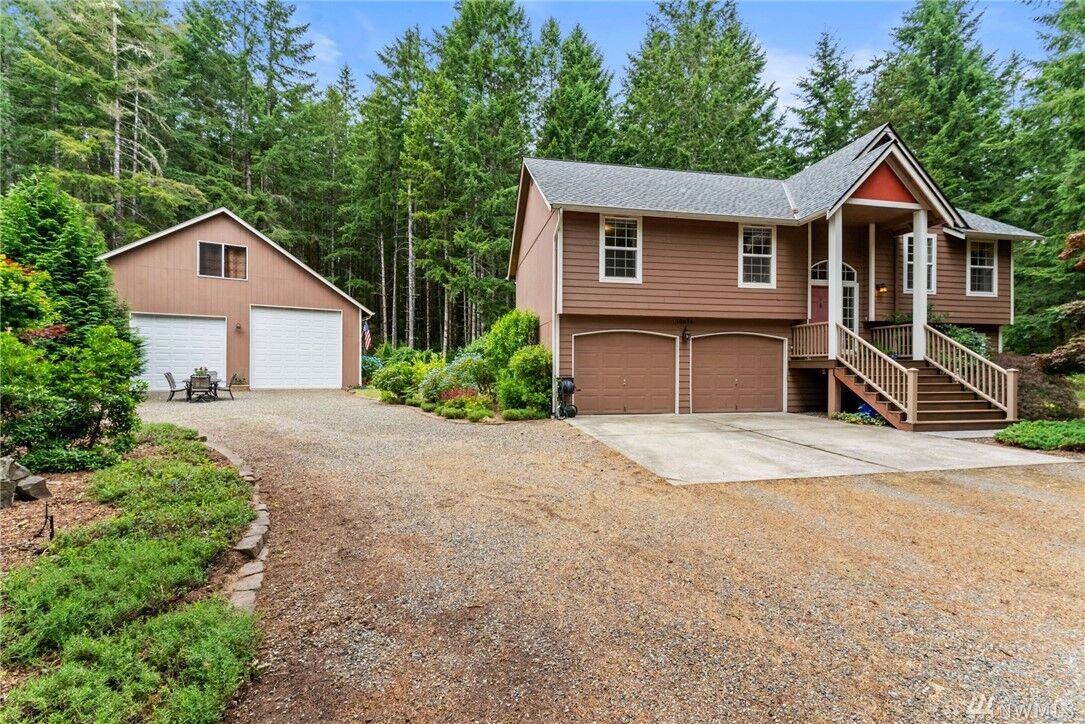 Property Photo: 10674 Fairview Blvd SW WA 98367