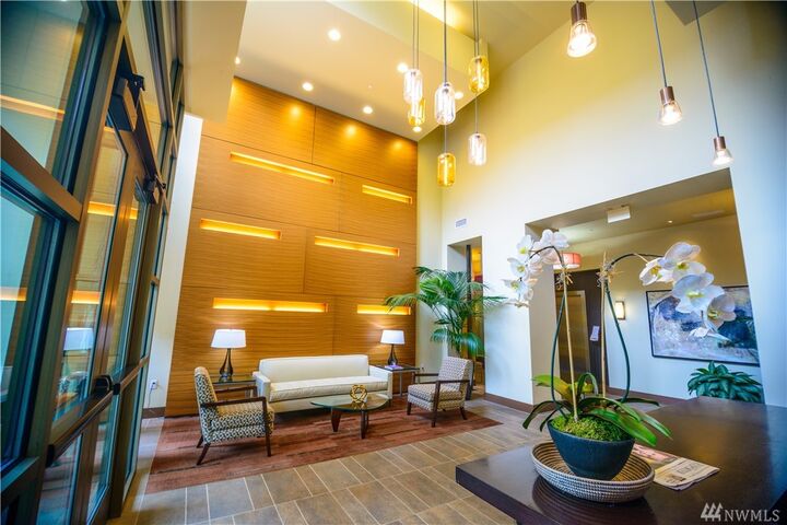 Property Photo:  10000 Main St 503  WA 98004 