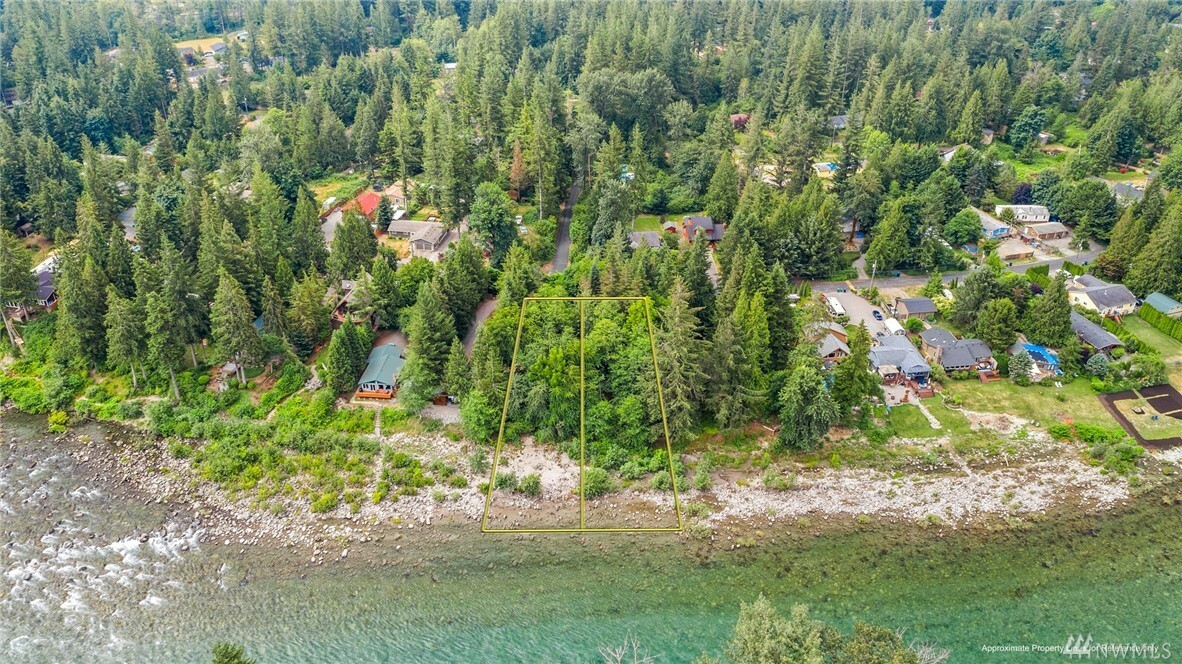 Property Photo: 44617 Fir Rd WA 98251